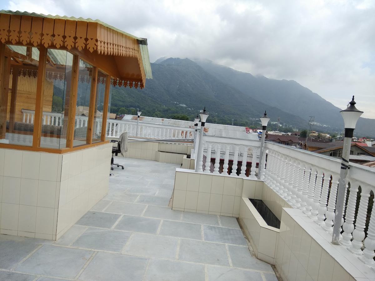 Oyo 22081 Hotel Shree Mazda Srinagar (Jammu and Kashmir) Exterior photo